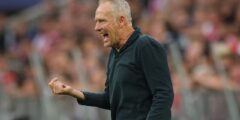 FC Bayern 3:0 gegen Freiburg: Streich-Ausraster beim Bayern-Sieg | Sport