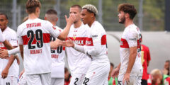 VfB Stuttgart gewinnt souverän gegen Zweitligist Wiesbaden
